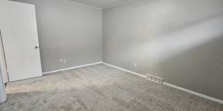 1134-1138 N Akron St Gallery 36