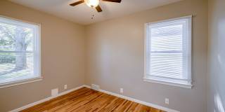 2 Bedroom With Oversized Garage & Prime Location Near 90th & Blondo!! Gallery 16