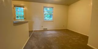 Incredible Two Bedroom Townhouse in Plum! Garage, Yard & More! Call Today! Gallery 2