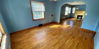 Very Unique 5 Bedroom Home on Large Lot Gallery 15