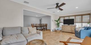 20 Venetian Court Gallery 7