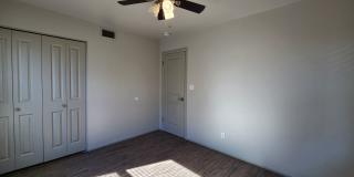 Walk to Das Rec / Close to Landa Park / Remodeled House/ Fridge / Fenced in Yard / NBISD Gallery 26