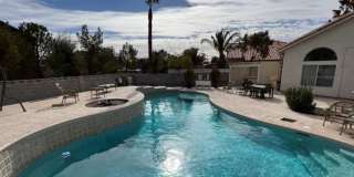 LARGE LOT ON CUL-DE-SAC - NO HOA Gallery 10