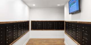 Lakehouse Gallery 37