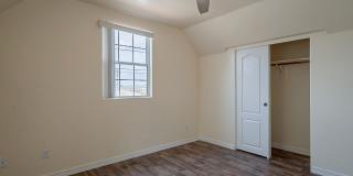 1718 N. 4th Ave. Gallery 12
