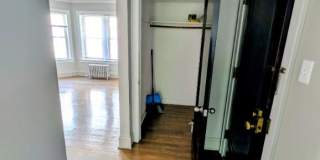 6709 North Greenview Avenue Gallery 7
