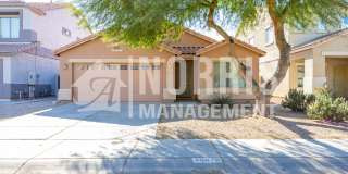 Beautiful Home with a Freshly Renovated Pool in Maricopa Gallery 1