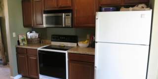 4BR/2.5BA House, 2-Car Garage - $2,100 *NO SMOKERS OR UNDERGRADS Gallery 7