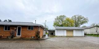 Two-bedroom one bathroom 1st level apartment for rent Gallery 1