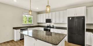Like new 4 bedroom/ 3 bathroom home on the Westside Like new 4 bedroom/ 3 bathroom home on the Westside Gallery 8
