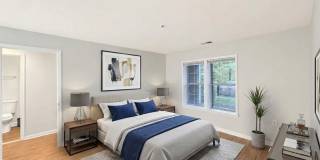 Beautiful Garden Style Condo with Parking Gallery 1