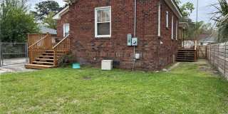 1106 E 51st Street Gallery 24