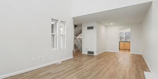 Spacious 2Bed/2.5Bath Townhouse in Central Denver Gallery 5