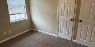 RATE DROP ALERT (was $1950/month) and MOVE-IN SPECIAL: 1st FULL MONTH'S RENT FREE!** Gallery 8