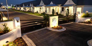 New Construction Upscale Single Story Townhome in Gated Community Gallery 77