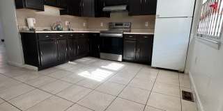 Stunning 4-Bedroom Townhome with Parking Spot Near Temple University! Available August 2026! Gallery 9