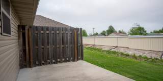 3 Bedroom Duplex with a fenced in yard in Battlefield, MO Gallery 11