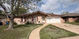 5313 Carriage Lane: Welcome to this spacious and well-maintained 4-bedroom, 2-bath home Gallery 1