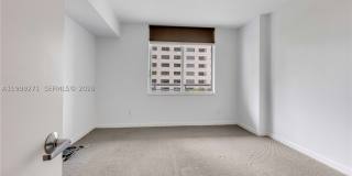 335 S Biscayne Blvd Gallery 14