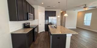 Great Location ~ Fabulous Townhome in New Braunfels 3/2.5 ~ Minutes from Gruene ~ Move in Ready! Gallery 5