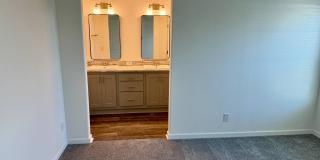 1270 Plymouth Place Gallery 24