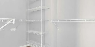 Room in 5 Bedroom Home at Victoria Park SW Gallery 1