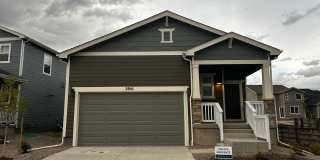 Spacious and Updated 3 Bedroom Home with Attached Garage in Longmont Available for June! Gallery 1