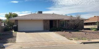 Spacious 3 bedroom 2 bath with Large Backyard Gallery 1