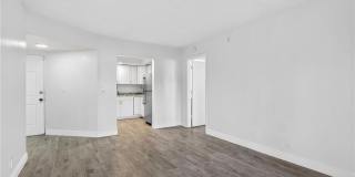 1564 SE Royal Green Circle Gallery 12