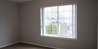 Beautiful 3-Bedroom 2-Story Home in Ridgefield for Rent - 1211 NE 168th St Gallery 30