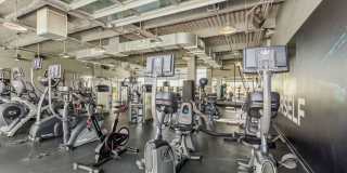 Nineteen 01 Gallery 26