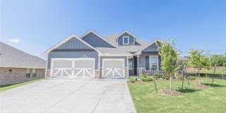 4 Bedroom 2.5 Bathroom 3 Car Garage Home in Edmond School District Gallery 1