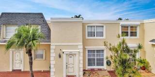 2421 Northeast 10th Street Gallery 3