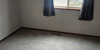 Clean 4 Bedroom Home near CSU Gallery 15