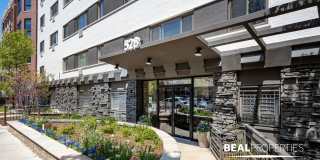 528 W Oakdale Gallery 1
