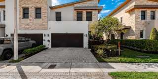 7902 NW 105th Ct Gallery 2