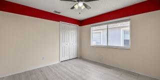 Serene 3 bed 2 bathroom in peaceful neighborhood Gallery 13