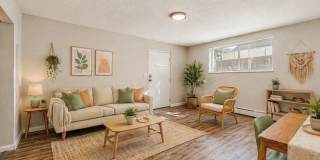 1422 Macon / 1421 Moline Gallery 1