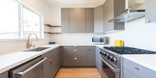 Stunning Views from Silver Lake Hillside Home for Rent with Spectacular Views Gallery 9