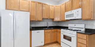 5739 N Winthrop Avenue Gallery 27