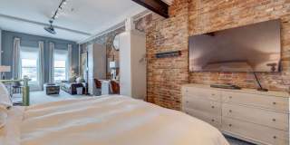 Luxury Furnished River View Condo in the Heart of Downtown Wilmington Gallery 20