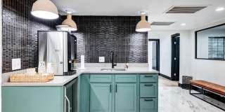 Fox Trails Apartments Gallery 12