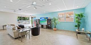 1050 Hillsboro Mile Gallery 26