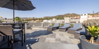 The Vantage Gallery 41