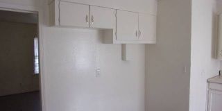 3 bdrm 1 bath Gallery 11
