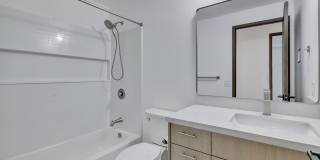Fully Renovated 3BD Upper Duplex with Garage & Garden in West Seattle Gallery 20