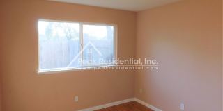 Updated 2bd/1ba North Highlands Duplex with Garage Gallery 13