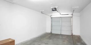 16475 Vine Street Gallery 30