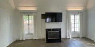 459 South Holt Avenue Gallery 3