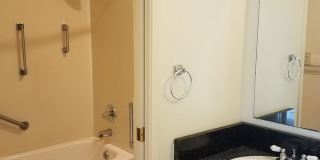 Spacious 1 Bed/1 Bath Condo in Wallingford/Fremont Gallery 11